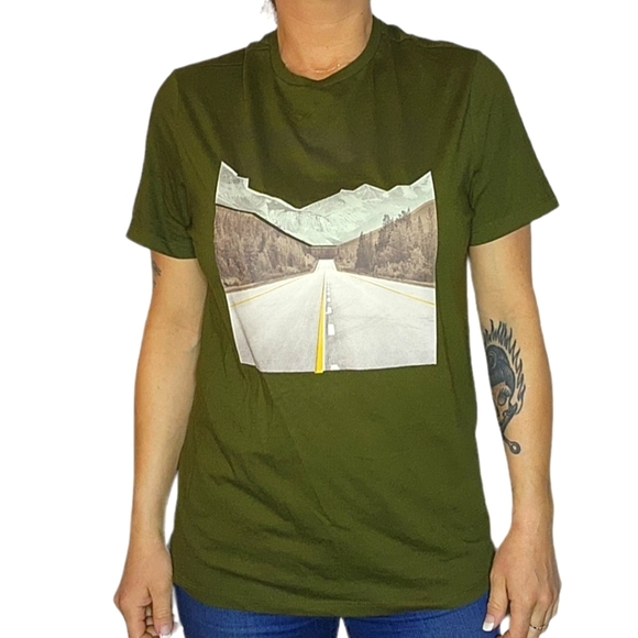 Goodfellow Standard Graphic Printed Green Short Sleeve Shirt Size Medium - Picture 1 of 4